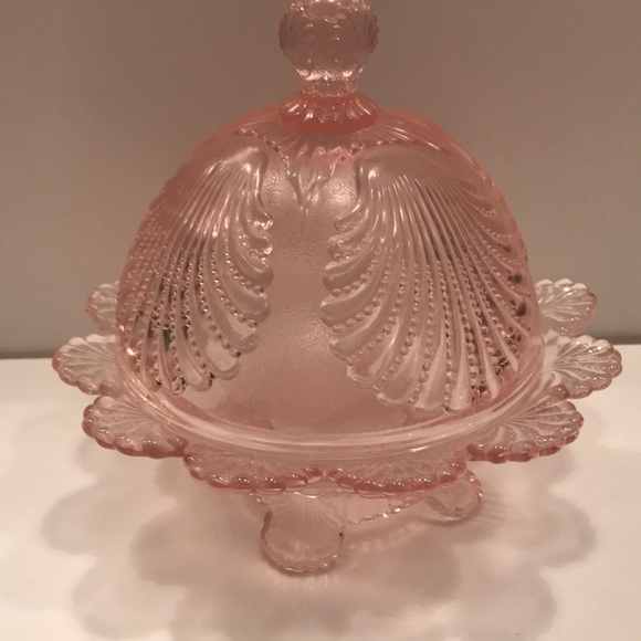 Other - Beautiful Pink Glass Scallop Design Butter Dish